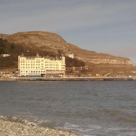 Spacious Cosy Apartment Llandudno Esterno foto